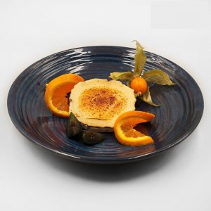 Козе сирене със сладко от смокини, печени орехи и сос Манхатън