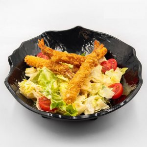 Салата цезар с хрупкави скариди 