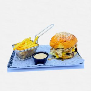 Бургер с домашен бриош, дърпано свинско месо