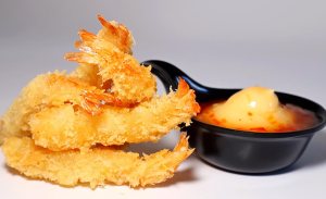 Хрупкави скариди със сос от японска майонеза и сладко чили